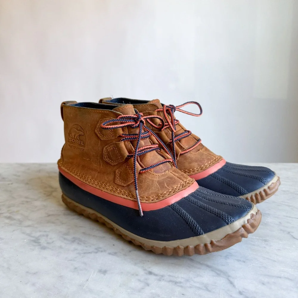 Sorel Out N About Waterproof Duck Boots‎ Tan Navy Coral Leather Ankle Boots 6.5
